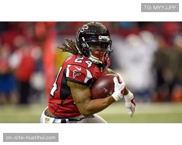 猎鹰队多跑卫轮换战术 消耗对手防守前线体力